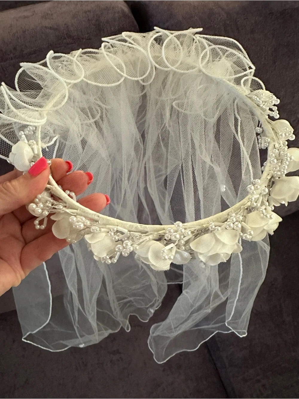 Source Unknown White Floral Pearl Accent Veil Headband
